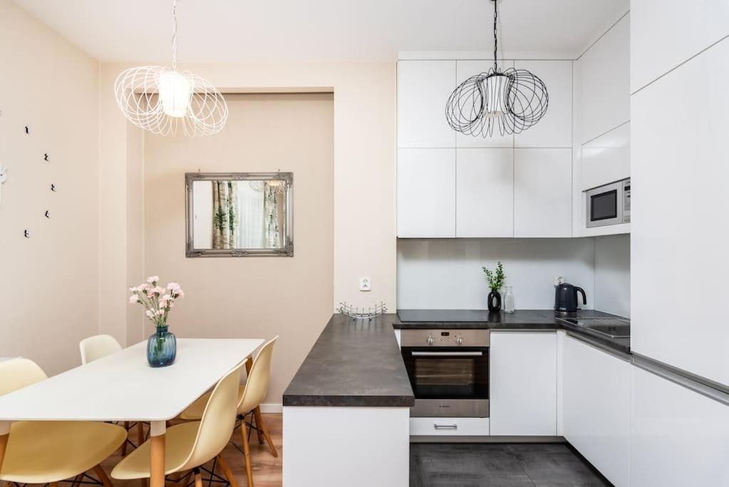 Rakowicka Serenity - By Upstairs Apartament